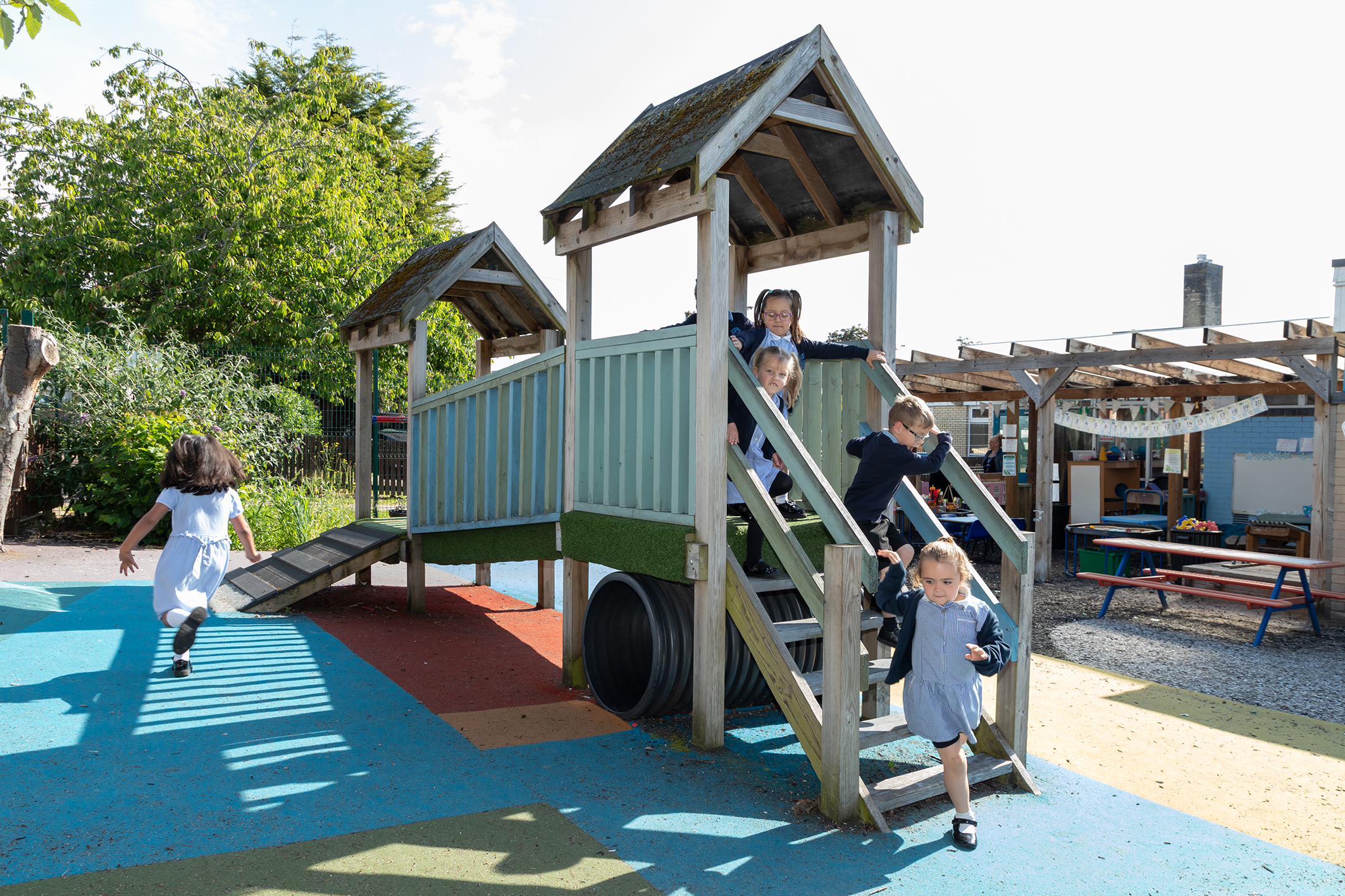 outdoor playing area at fairfield eyfs