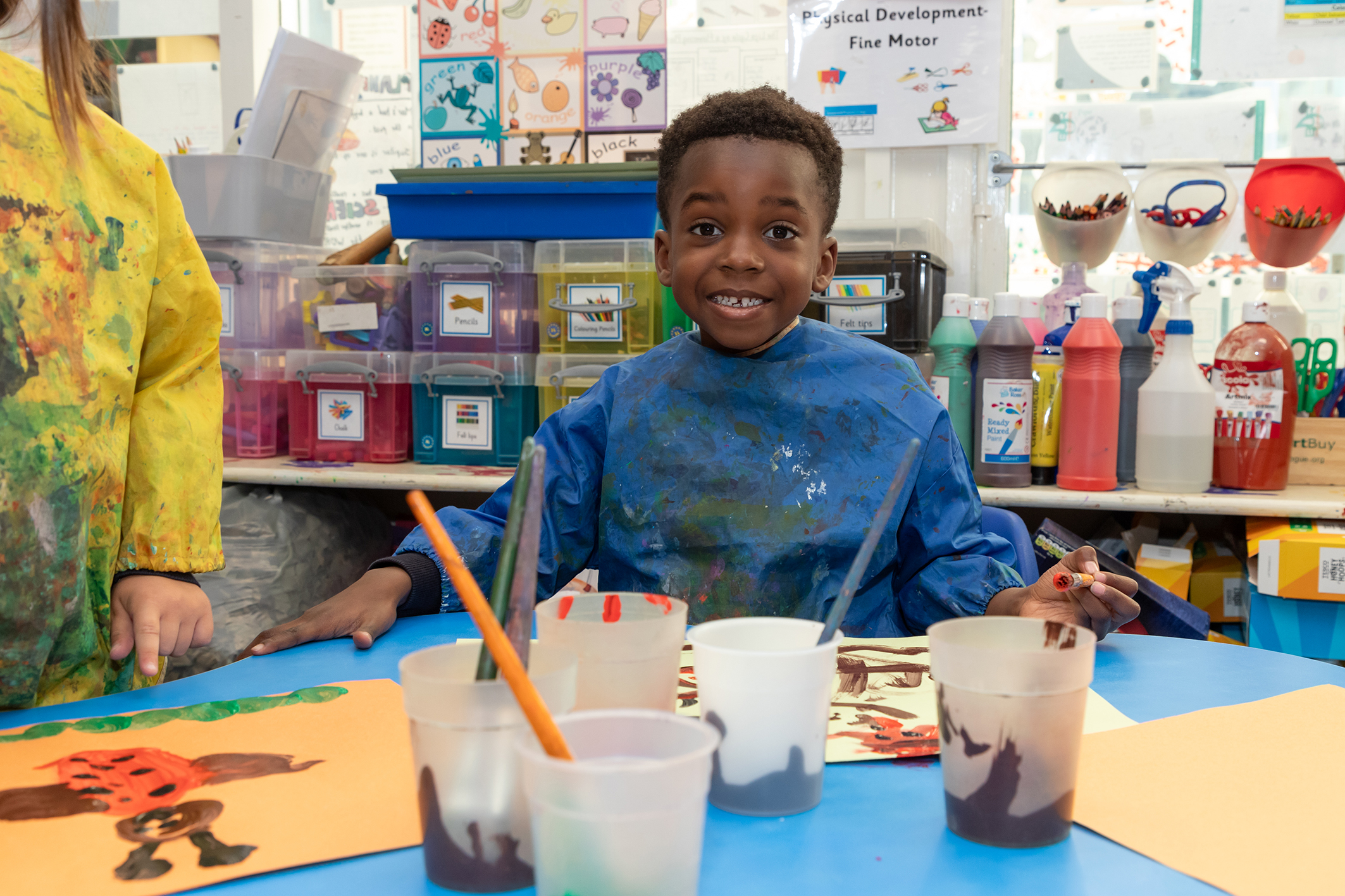 Children painting at fairfield eyes